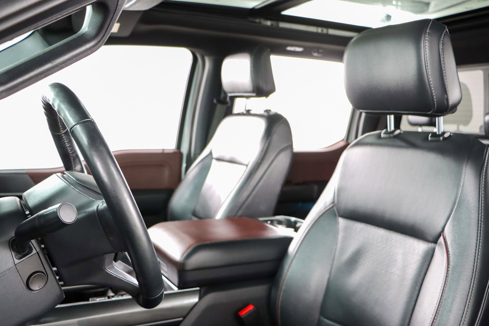 Used 2023 Ford F150 Lariat w/ Equipment Group 502A High image 27