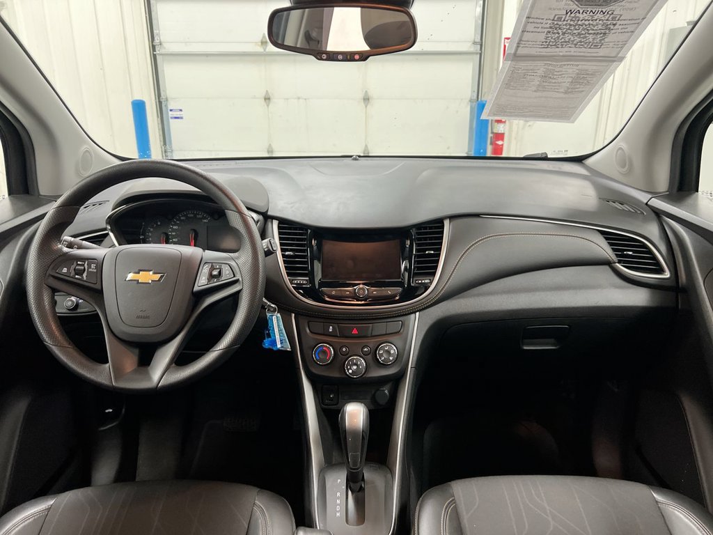 Used 2022 Chevrolet Trax LT AWD/4WD image 10
