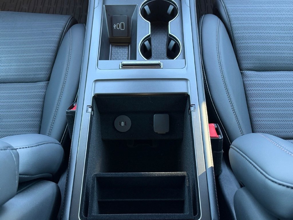 New 2026 Lincoln Nautilus Reserve AWD/4WD image 16