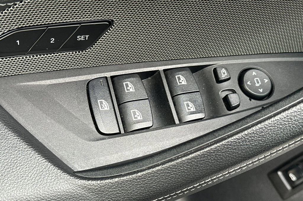 Used 2023 BMW i4 eDrive35 image 11