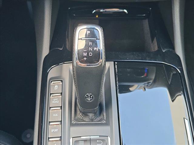 Used 2020 Maserati Levante S AWD/4WD image 11