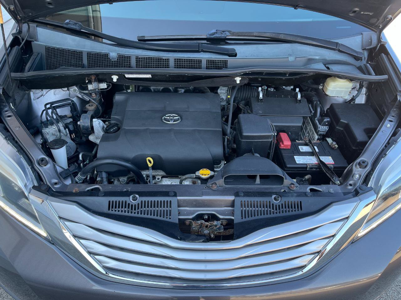 Used 2015 Toyota Sienna Limited FWD image 44