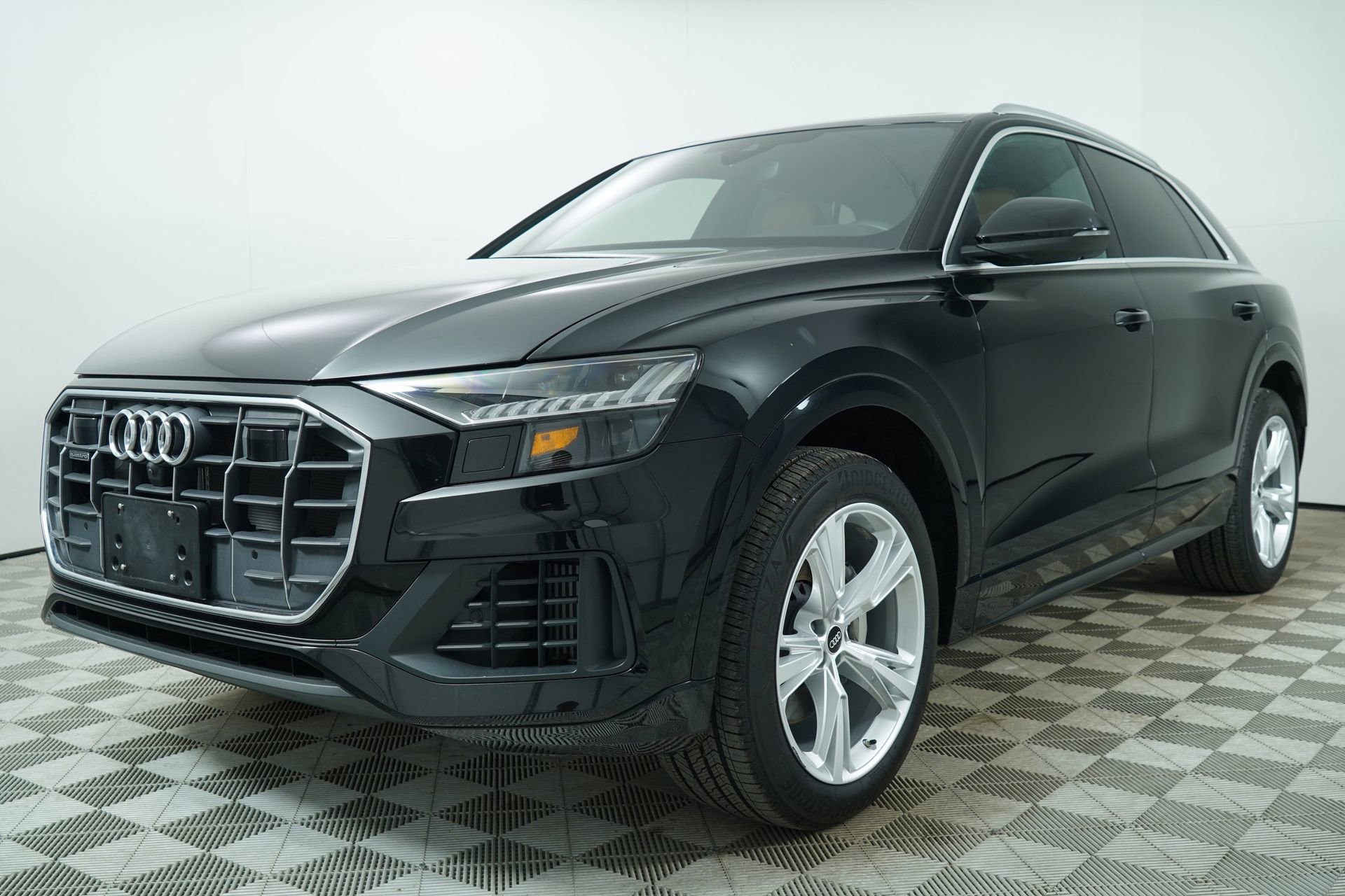 Certified 2023 Audi Q8 Premium Plus image 4