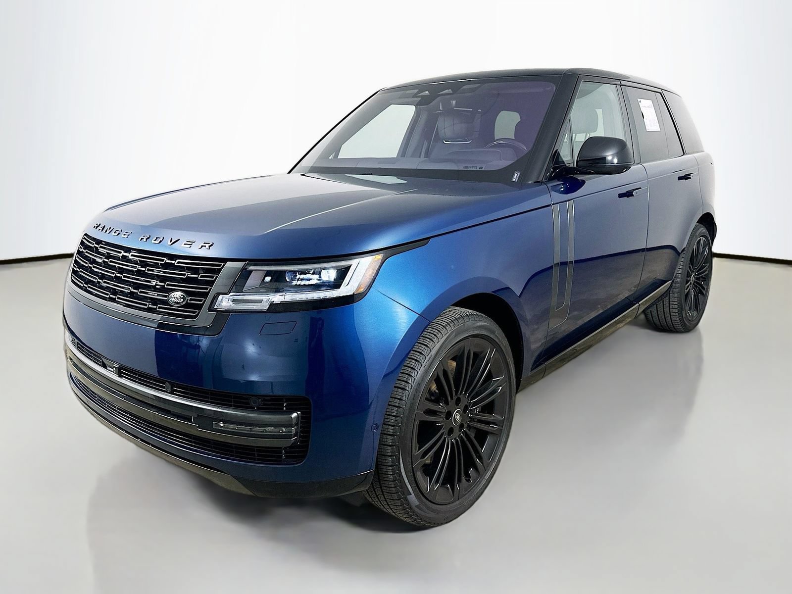 Used 2023 Land Rover Range Rover SE AWD/4WD video 1