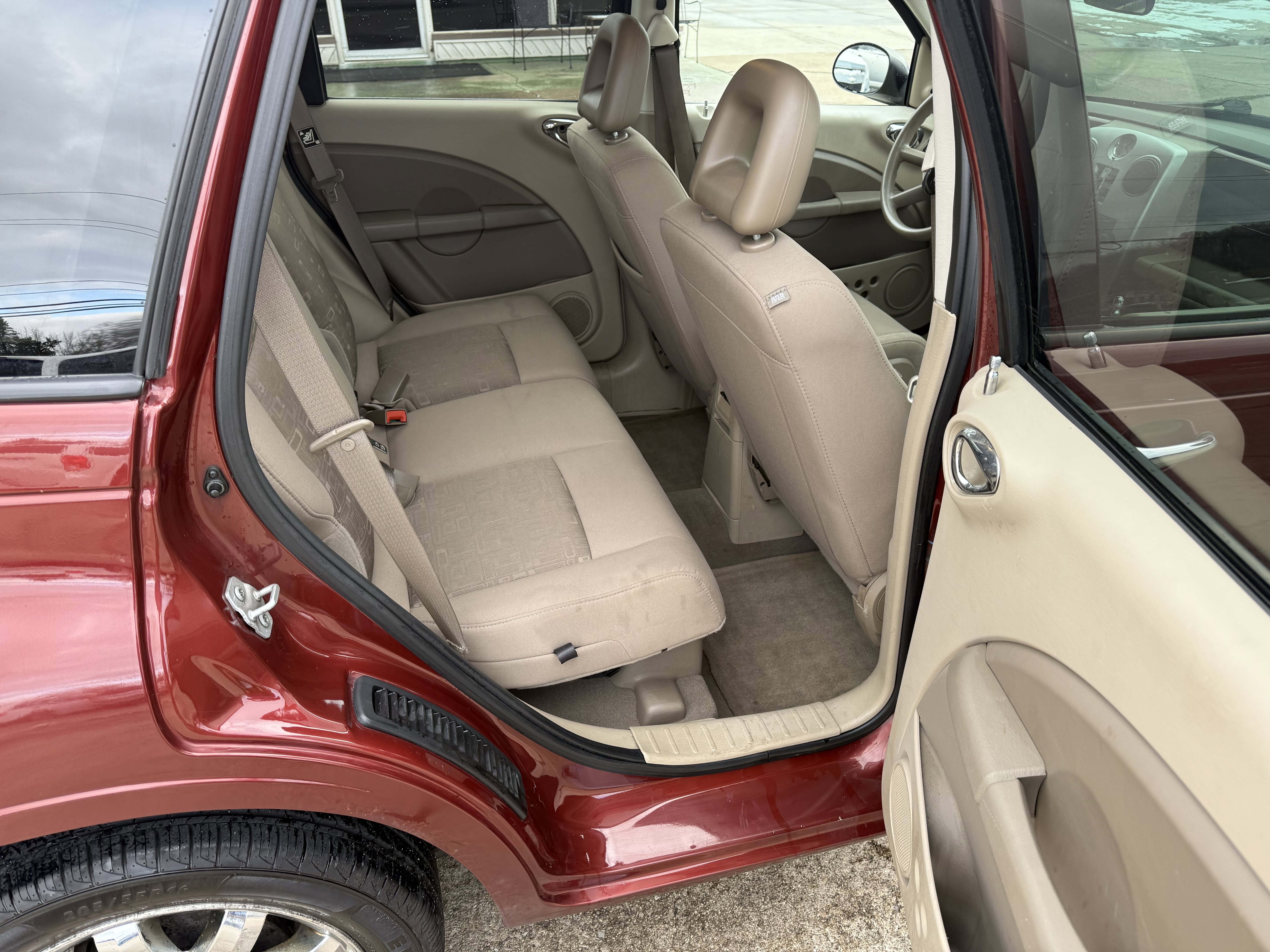 Used 2008 Chrysler PT Cruiser FWD image 12