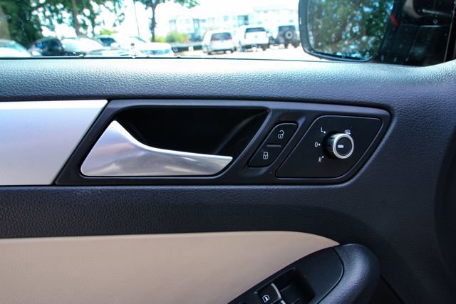 Used 2014 Volkswagen Jetta SE image 14