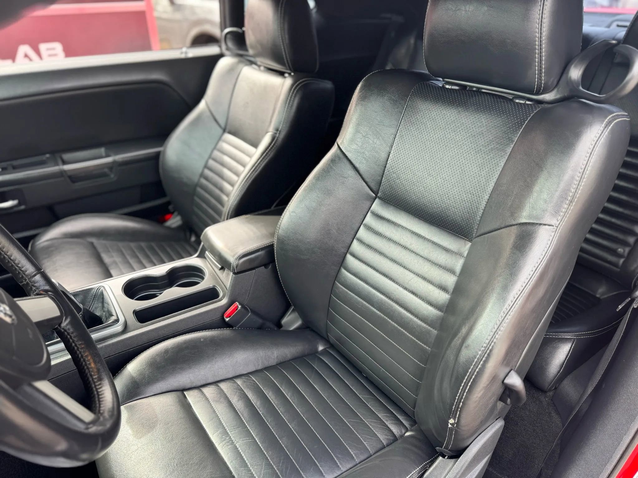 Used 2010 Dodge Challenger R/T image 17