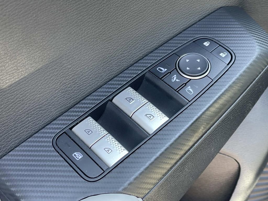 Used 2023 Mitsubishi Outlander SEL image 30