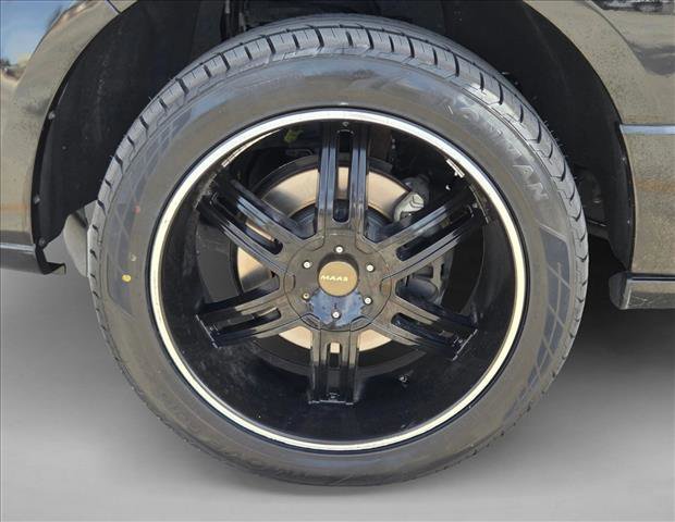 Used 2015 Lincoln Navigator L 4WD image 22