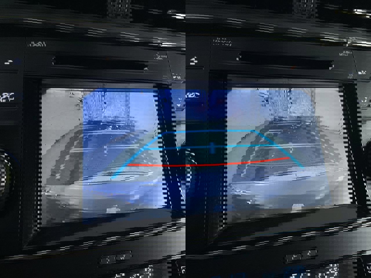 Used 2018 Toyota Avalon XLE image 15