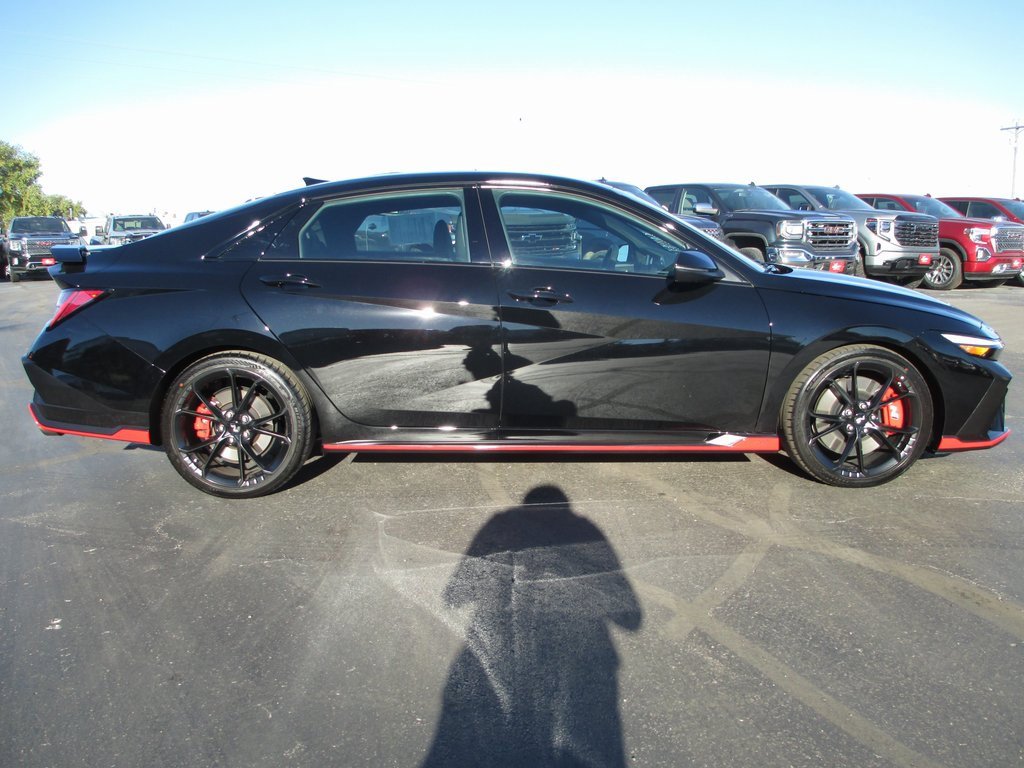 Used 2025 Hyundai Elantra N image 4