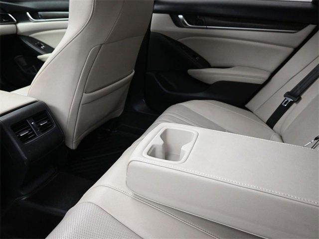 Used 2019 Honda Accord Touring image 35