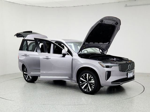 New 2026 Volvo XC90 B5 Core image 10