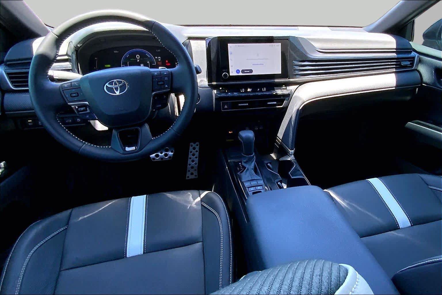 Used 2026 Toyota Camry SE w/ Convenience Package FWD image 16