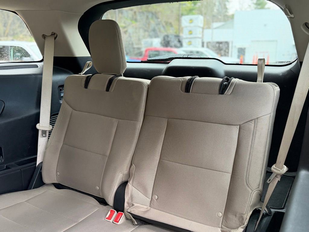 Used 2020 Ford Explorer XLT w/ Comfort Package AWD/4WD image 5