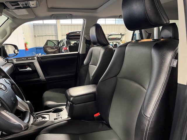 Used 2016 Toyota 4Runner SR5 Premium RWD image 24