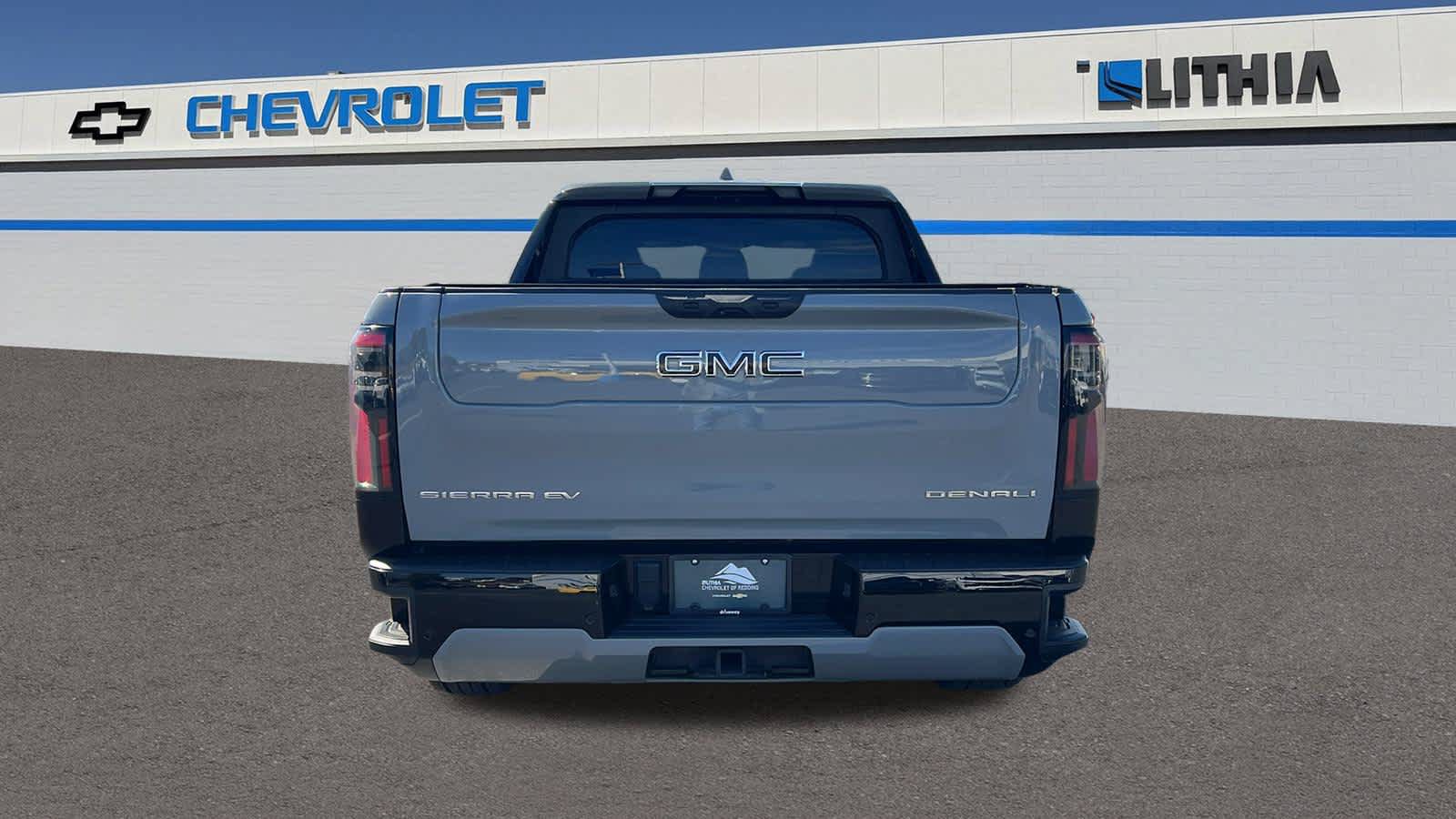 Certified 2024 GMC Sierra EV Denali AWD/4WD image 6