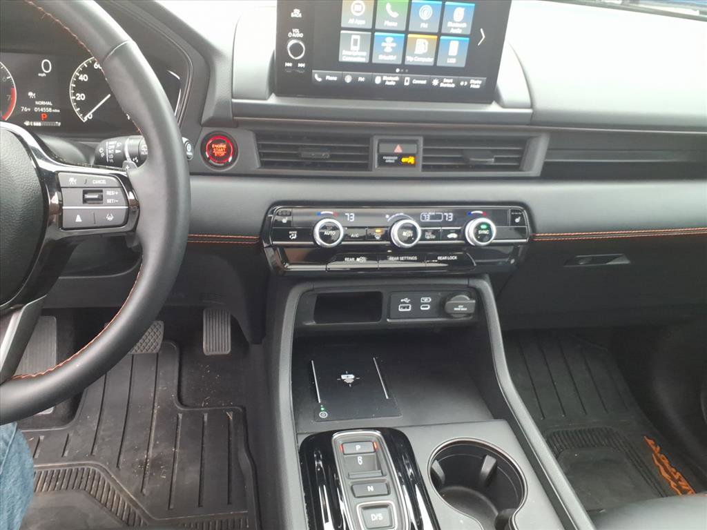 Used 2025 Honda Pilot TrailSport image 15