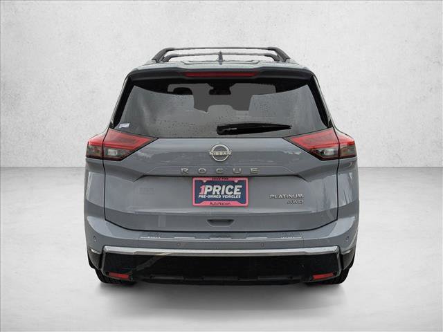 Used 2025 Nissan Rogue Platinum image 6