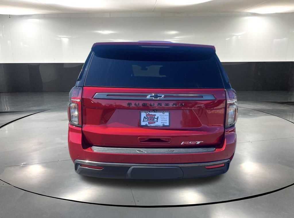 Used 2022 Chevrolet Suburban RST w/ Luxury Package AWD/4WD image 7