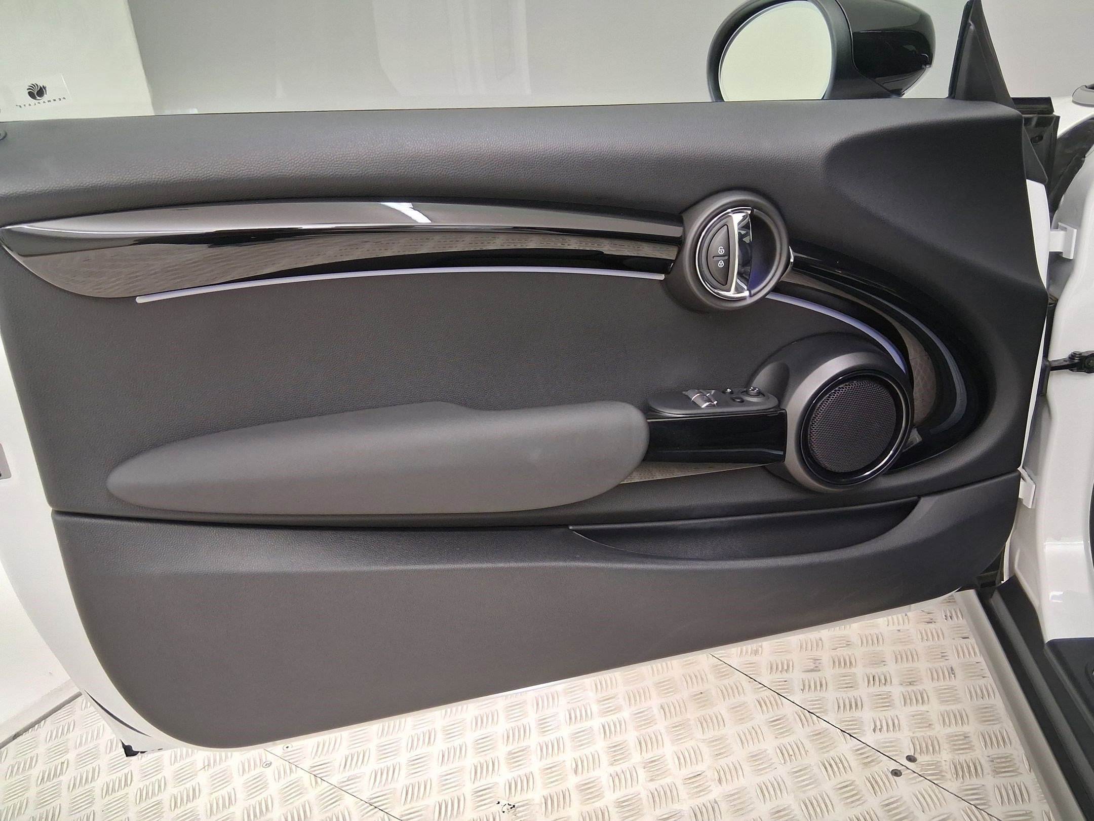 Certified 2024 MINI Cooper 2-Door Hardtop FWD image 21