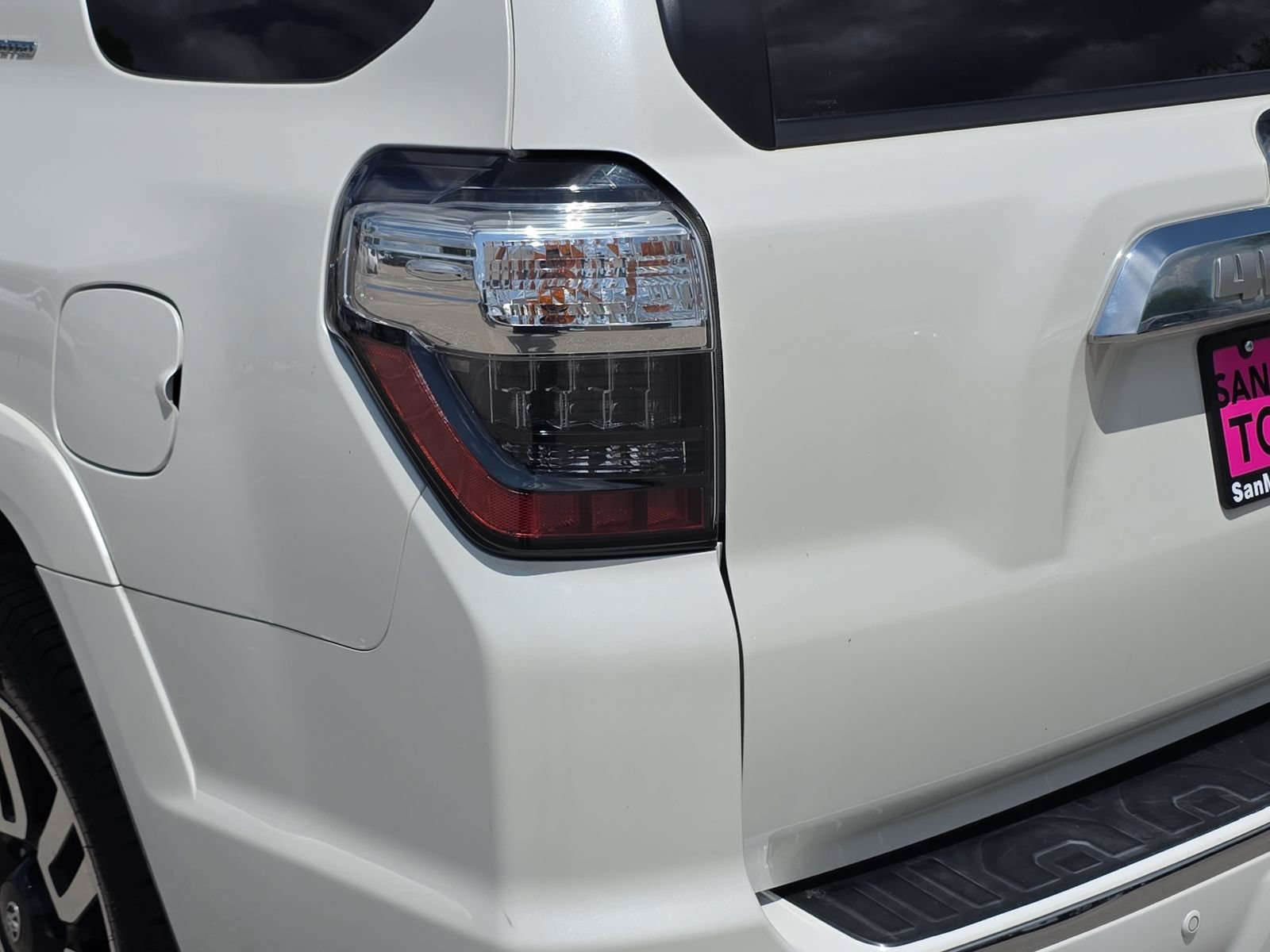 Used 2020 Toyota 4Runner Limited AWD/4WD image 30