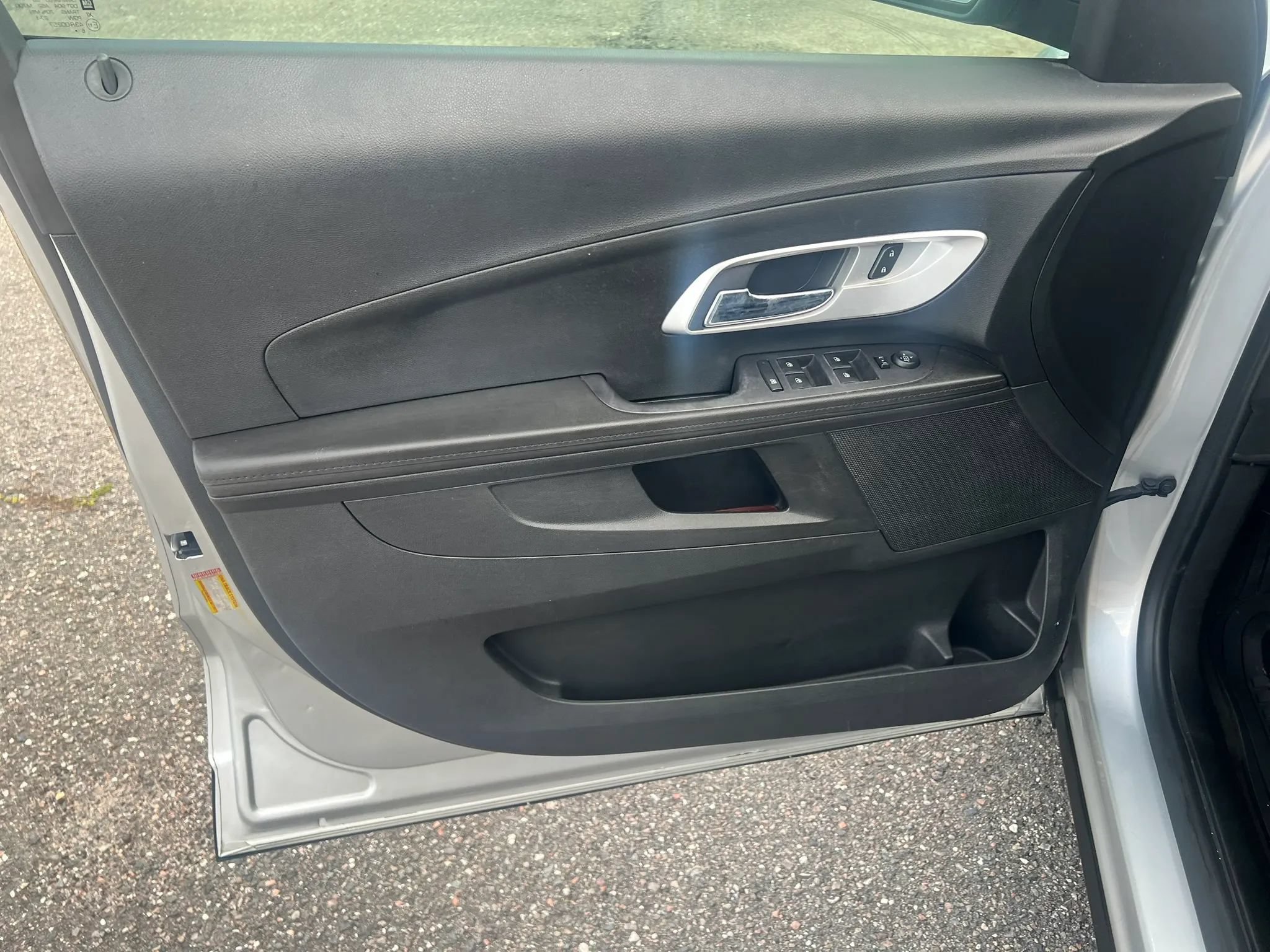 Used 2017 Chevrolet Equinox LS FWD image 5