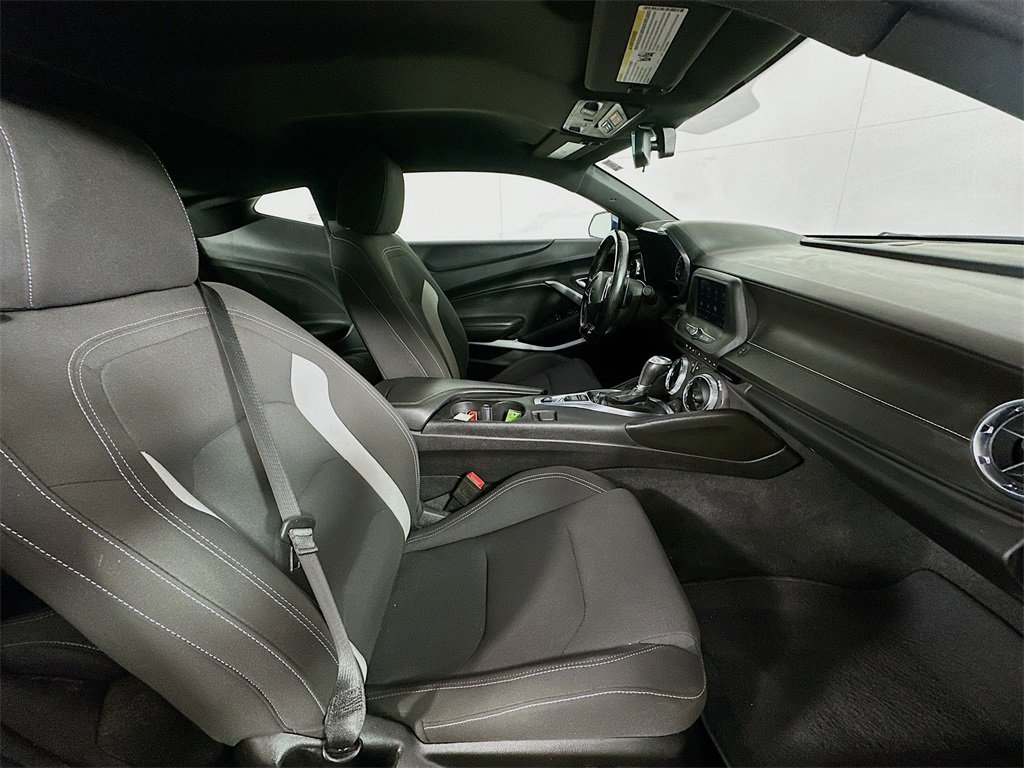 Used 2021 Chevrolet Camaro LT image 25