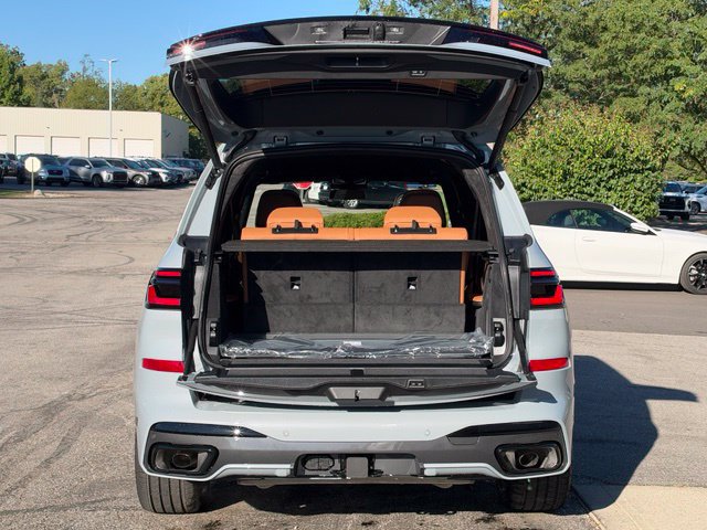 New 2027 BMW X7 xDrive40i w/ M Sport Package AWD/4WD image 32