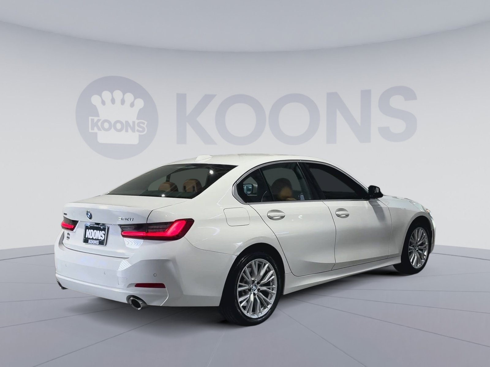 Used 2024 BMW 330i xDrive Sedan w/ Convenience Package AWD/4WD image 11