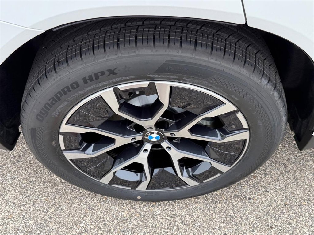 New 2025 BMW X3 xDrive30i w/ Convenience Package image 4