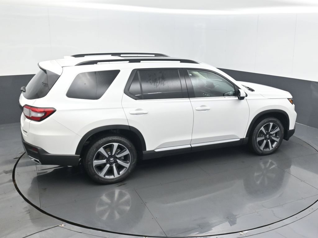 New 2025 Honda Pilot Touring image 24