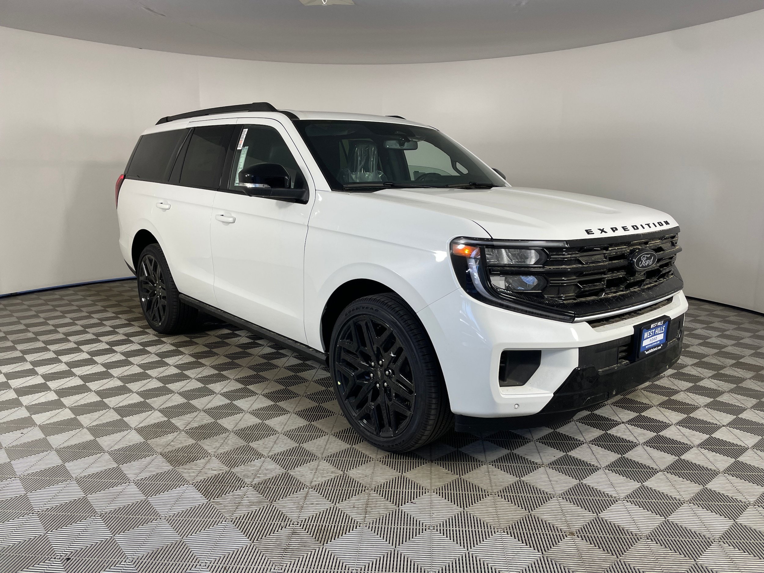 New 2026 Ford Expedition Platinum w/ Stealth Performance Package AWD/4WD image 10