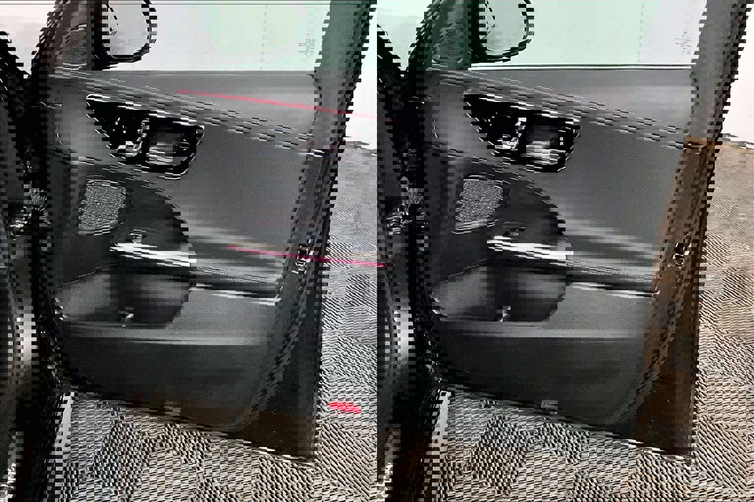 Used 2023 Mercedes-Benz C 300 C 300 image 23