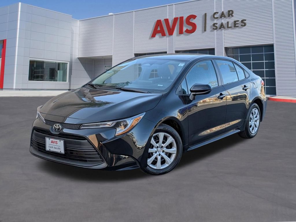 Used 2025 Toyota Corolla LE