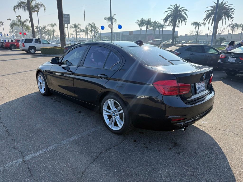 Used 2018 BMW 320i Sedan image 4