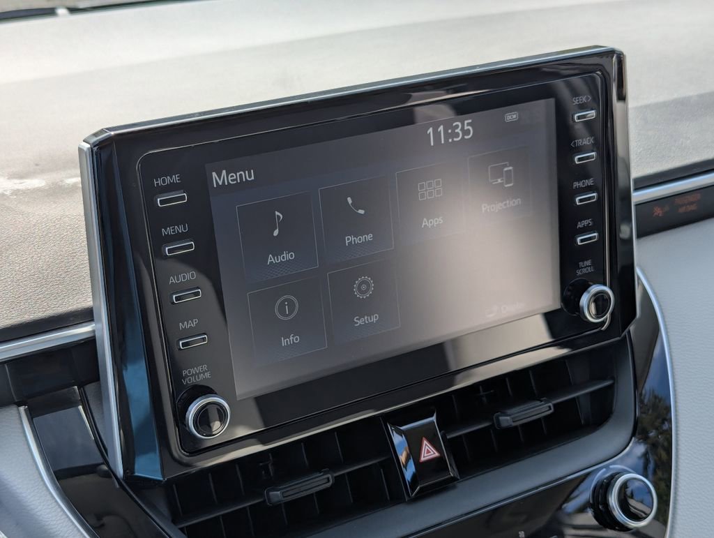 Used 2020 Toyota Corolla LE FWD image 18