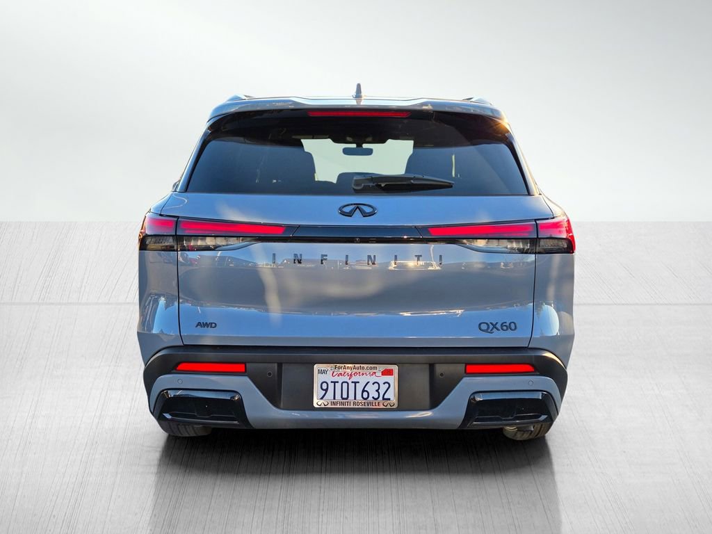 Certified 2025 INFINITI QX60 Luxe w/ Black Edition image 5