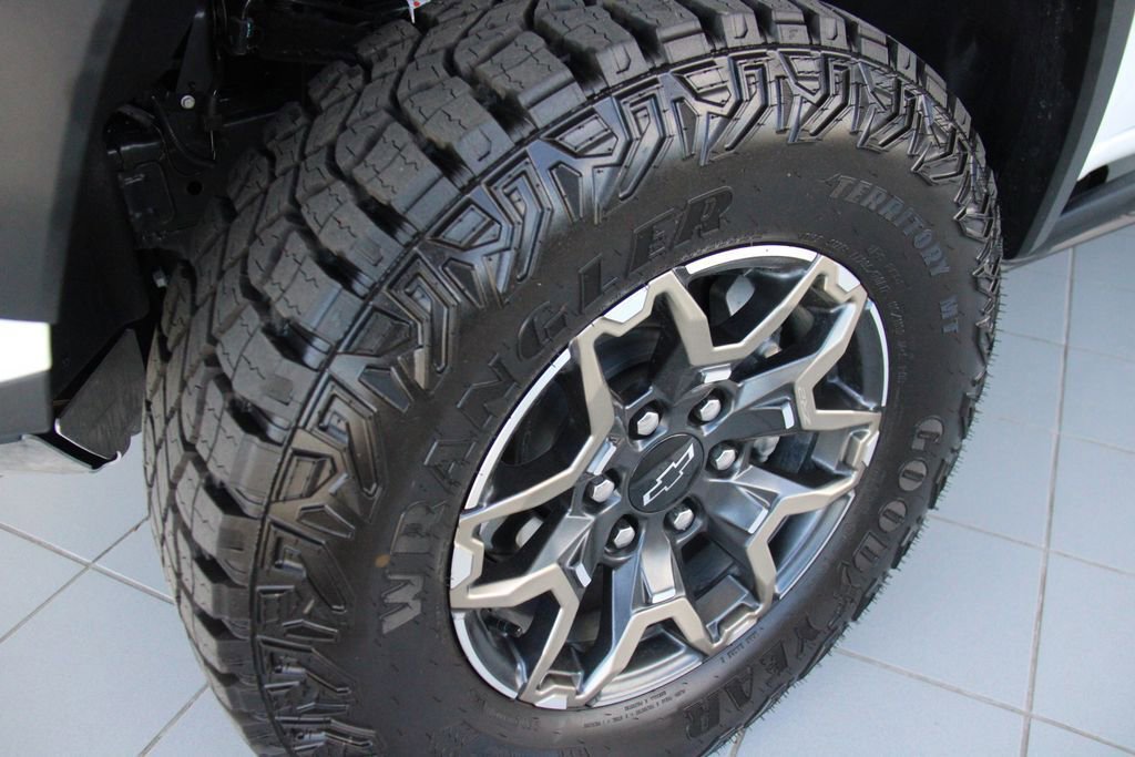 Certified 2026 Chevrolet Colorado ZR2 w/ Technology Package AWD/4WD image 36
