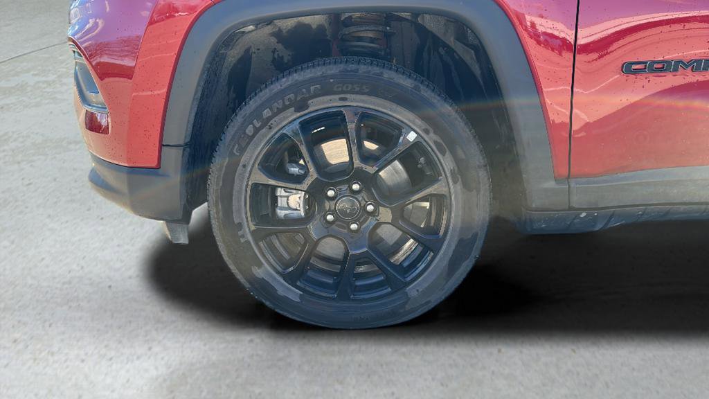 Used 2025 Jeep Compass Latitude w/ Altitude Special Edition image 14