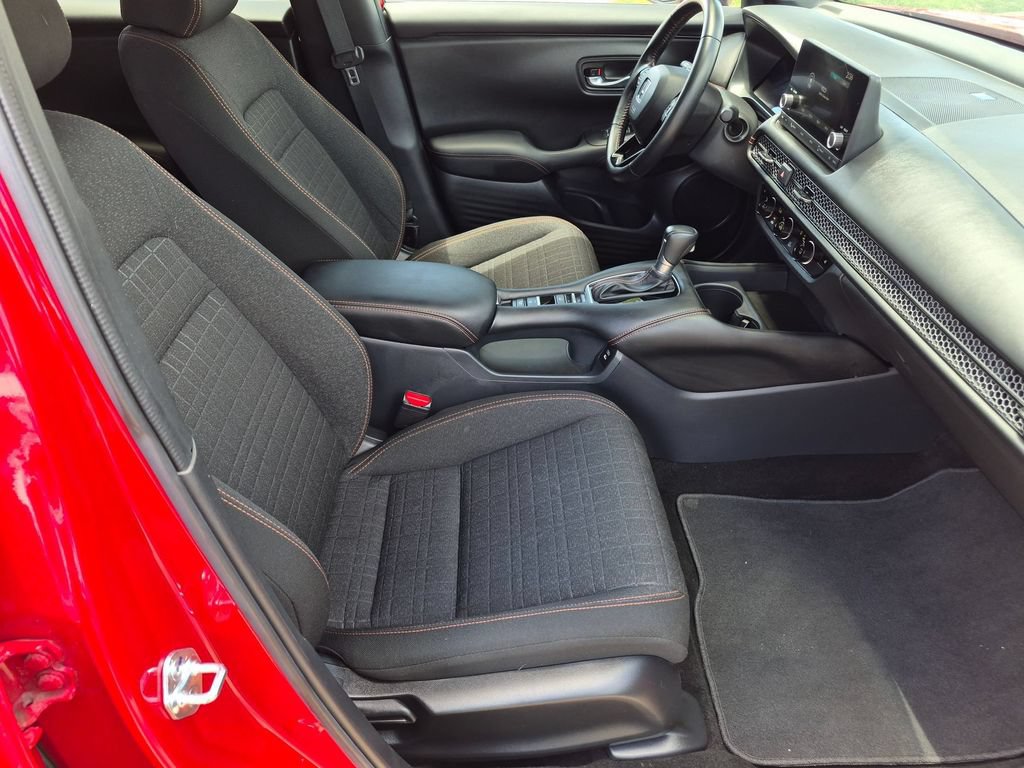 Used 2025 Honda HR-V Sport image 29