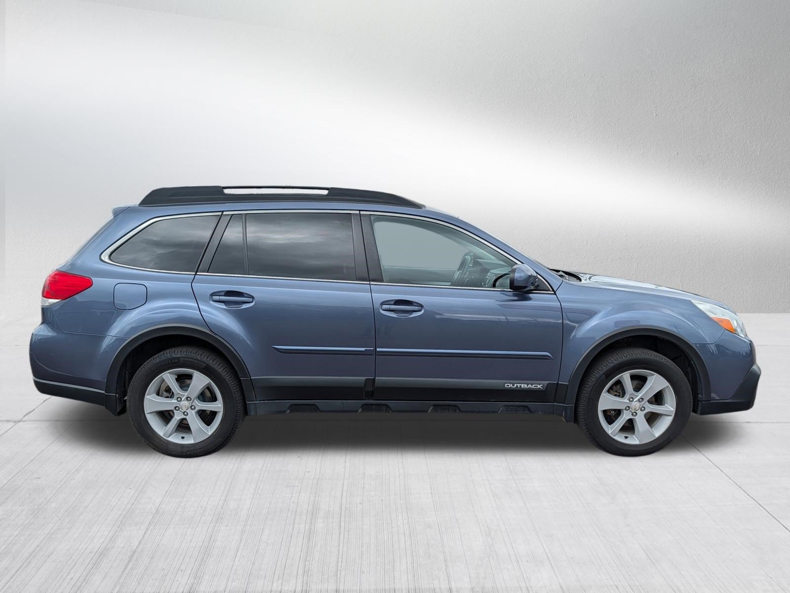 Used 2014 Subaru Outback 2.5i Premium w/ Moonroof Package AWD/4WD image 8