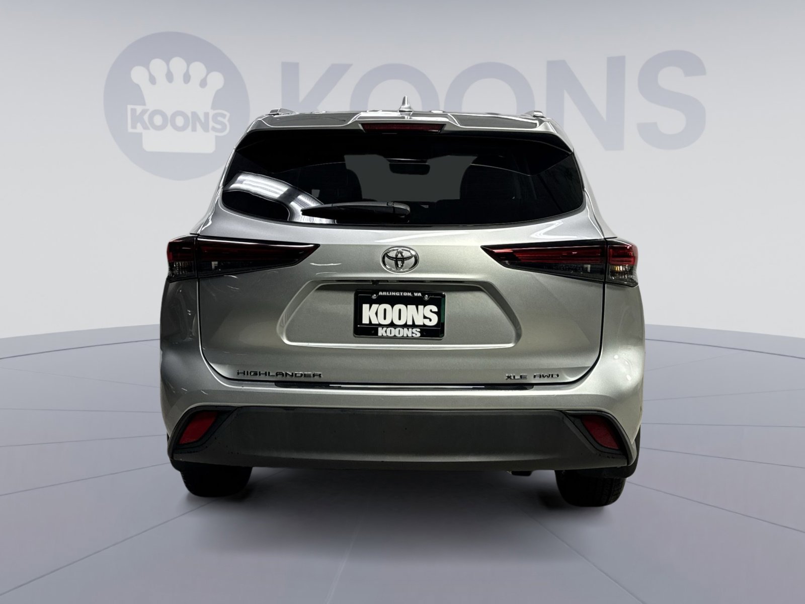 Used 2024 Toyota Highlander XLE image 11