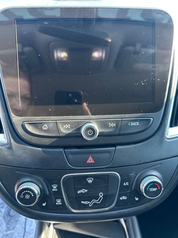 Used 2016 Chevrolet Malibu LT w/ Leather Package image 7