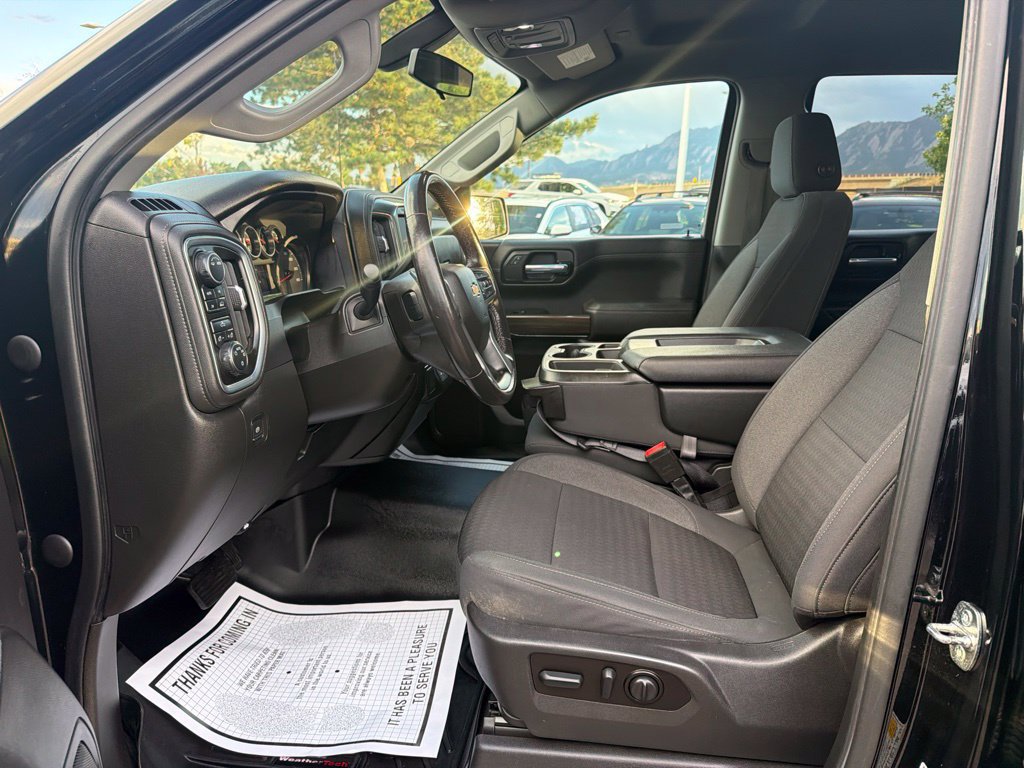 Used 2022 Chevrolet Silverado 1500 LT AWD/4WD image 23