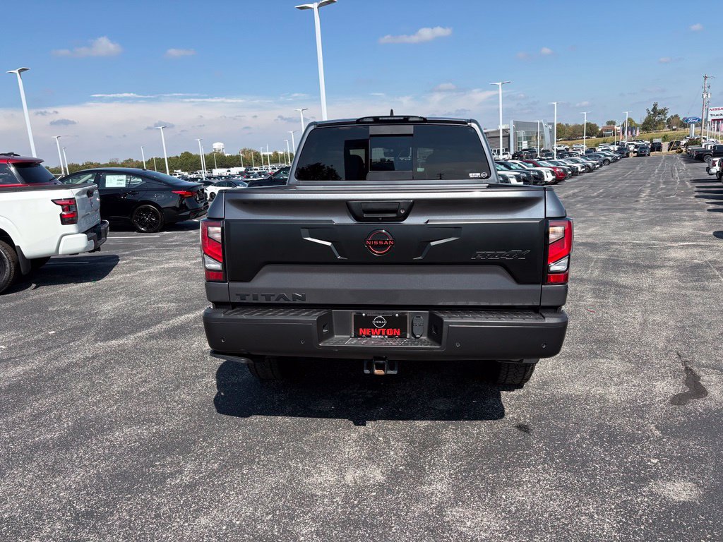 Used 2024 Nissan Titan PRO-4X w/ Pro-4x Utility Package AWD/4WD image 6