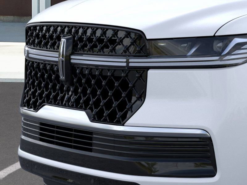 New 2025 Lincoln Navigator L Reserve w/ Jet Appearance Package image 17