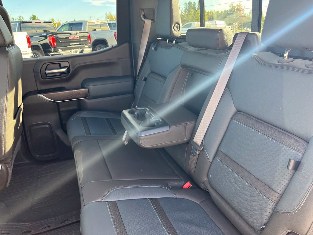 Used 2020 GMC Sierra 1500 Denali w/ Denali Ultimate Package AWD/4WD image 32