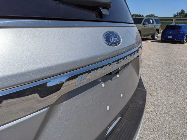 Used 2020 Ford Expedition Max Limited AWD/4WD image 13