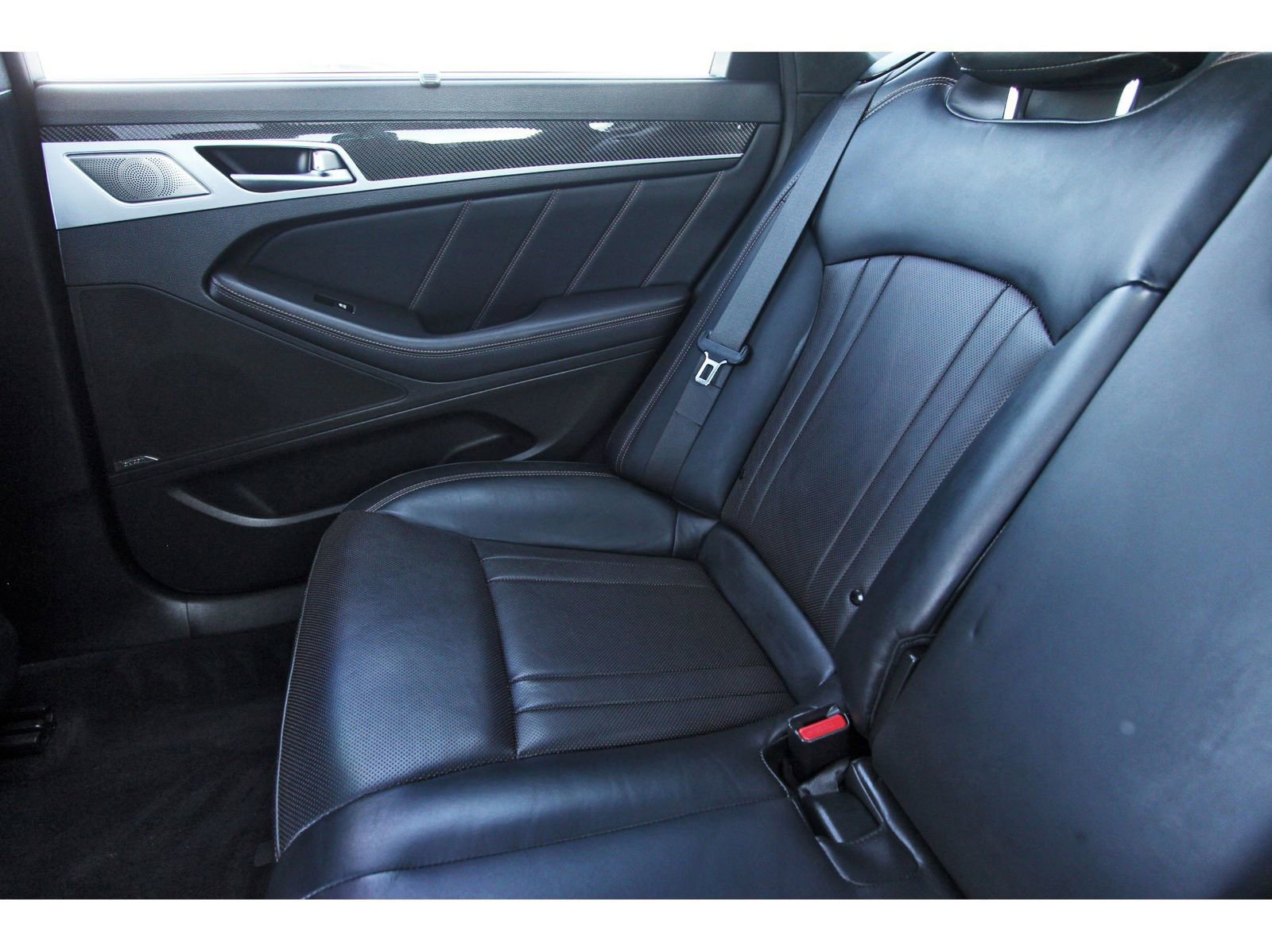Used 2019 Genesis G80 3.3T Sport RWD image 14